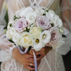 20190727-a-beautiful-bride-wearing-wedding-dress